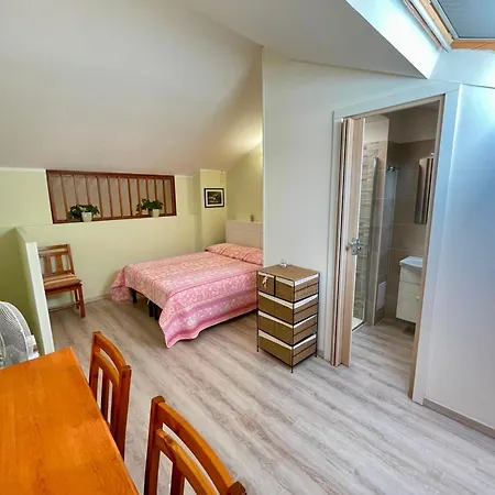 Duplex With Spacious Terrace *